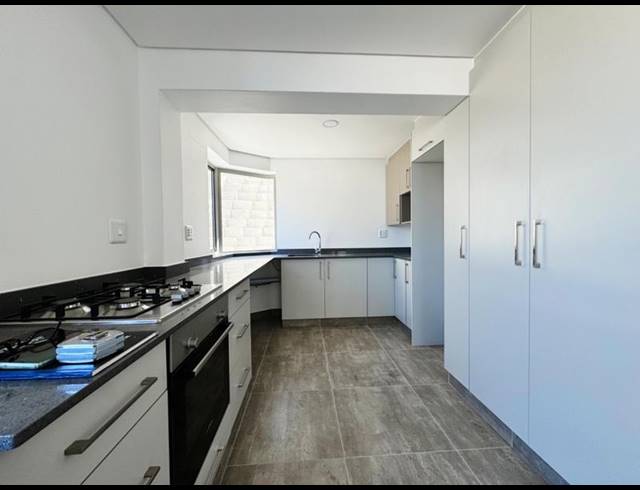 2 BEDROOM APARTMENT FOR SALE IN ISLAND VIEW